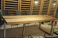 Tisch aus Eichenholz