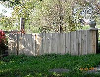 Gartenmäuerchen aus Gartenschwellen